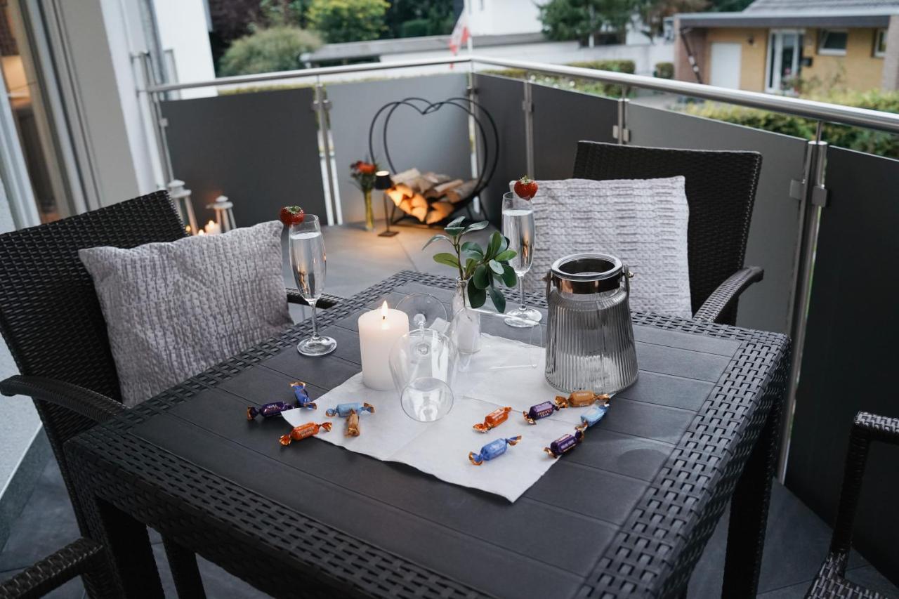 Kamin, Parkplatz, Balkon, Stilvolles Zuhause,Grosszuegig Apartamento Paderborn Exterior foto